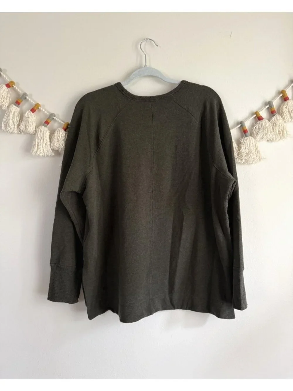 Athleta Coaster Luxe Recover Sweatshirt Fleece Long Sleeve Elm Green Lounge XL - Picture 3 of 10